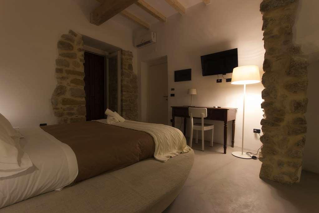 Hotel Diffuso Antichi Ricordi Caltanissetta Room photo